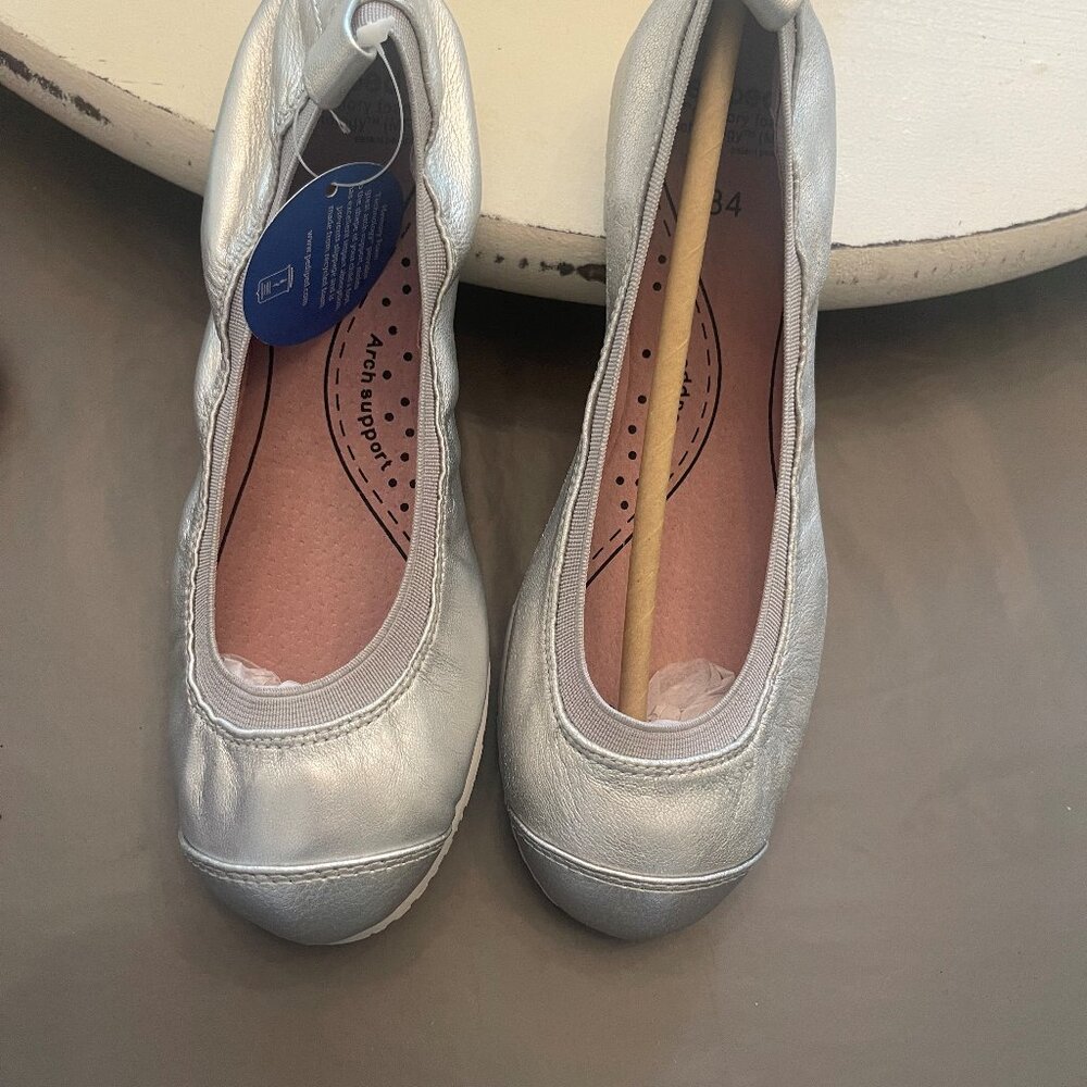 pediped angie silver ballet style flats